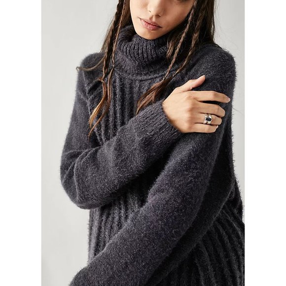 FREE PEOPLE Big City Turtleneck / Sunflower Seed Combo - Picture 2 of 10